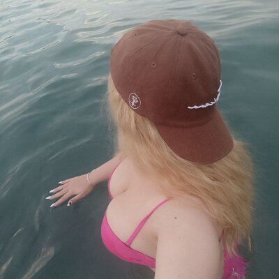 Scaarlet_flowers Avatar