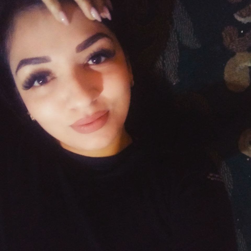 stripchat karinalees webcam profile pic via livesexbbwcams.com