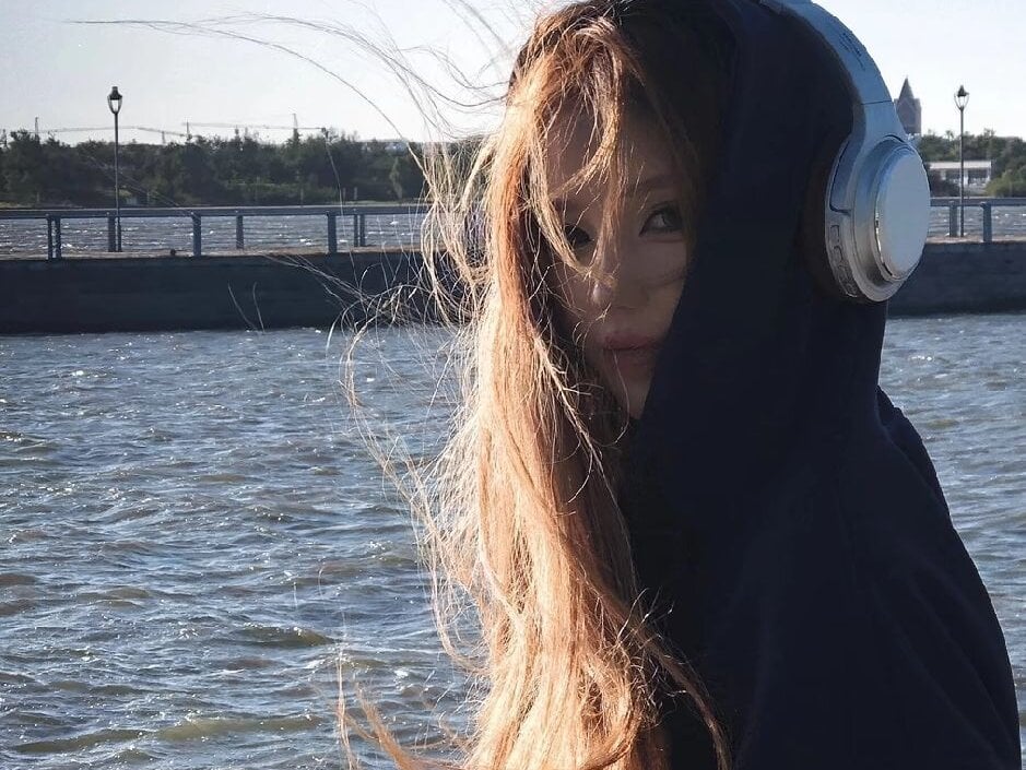 Live sex webcam photo for FeiFei775 #290862347