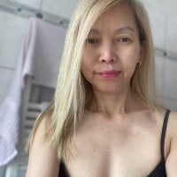 whiteorchid888's Offline Chat Room