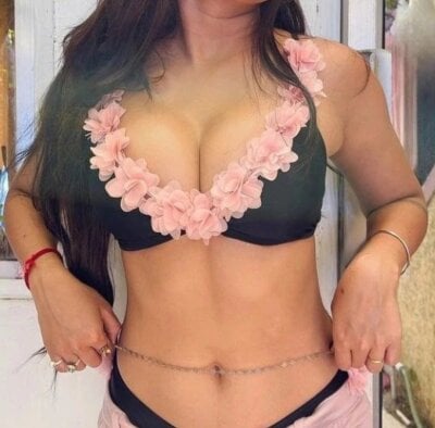 Noor_Darliing on StripChat