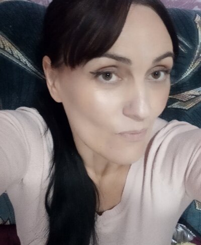 Erika3701 on StripChat