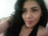 Aantonellaa's Offline Chat Room