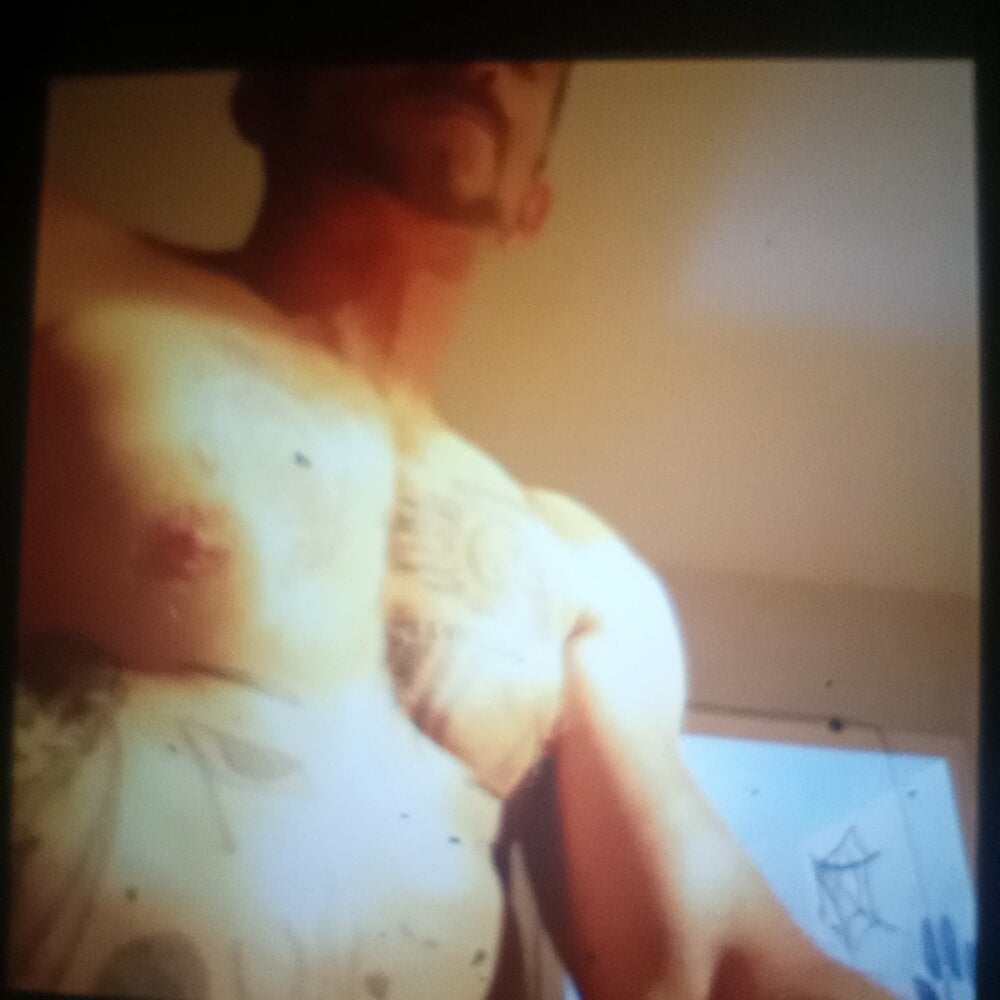 sucktraewil from stripchat