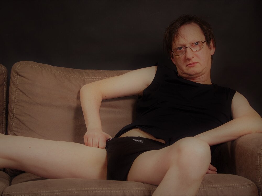 shymanhn's Offline XXX Chat