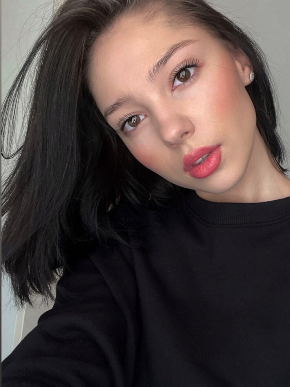Watch $modelUsername live on cam at StripChat