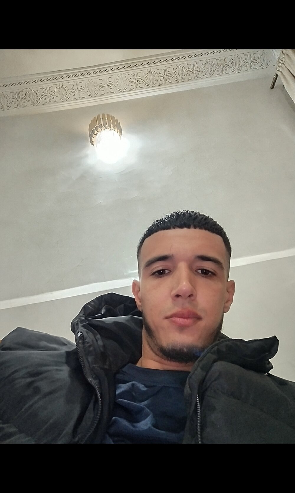 naghmi12 from stripchat