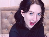 Suzie_Stewart's Offline XXX Chat