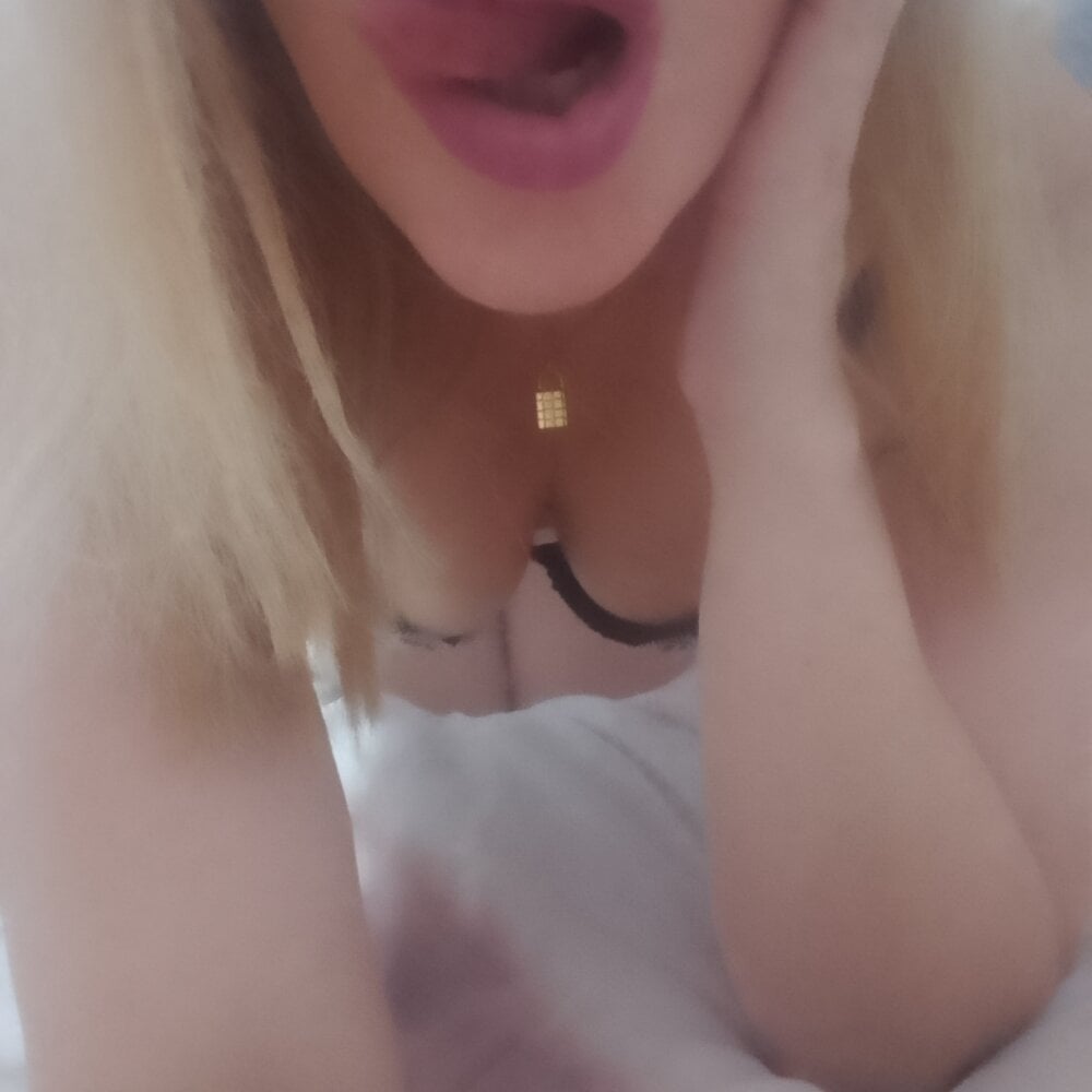 bestlivesexchat.com clara1986 livesex profile in szech-republic cams