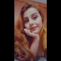 Model hannyrose_