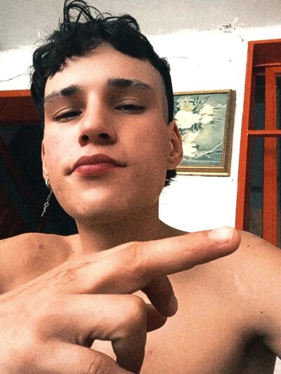 leon_miller69 from stripchat