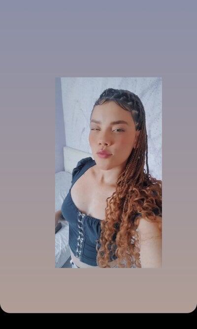 Chanell_back2 Female Eroticdance Online Cam Sex
