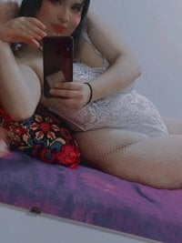 madame_samanta's Offline Chat Room