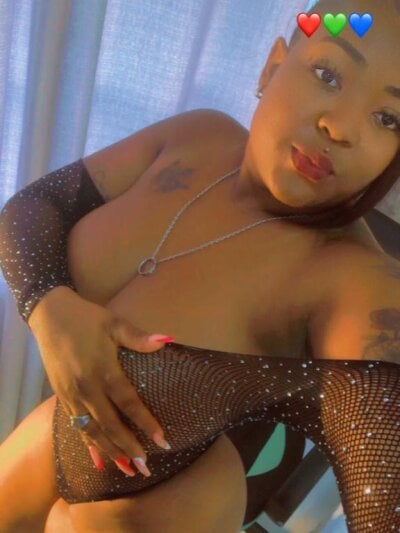 SWEETVICKY_XX on StripChat