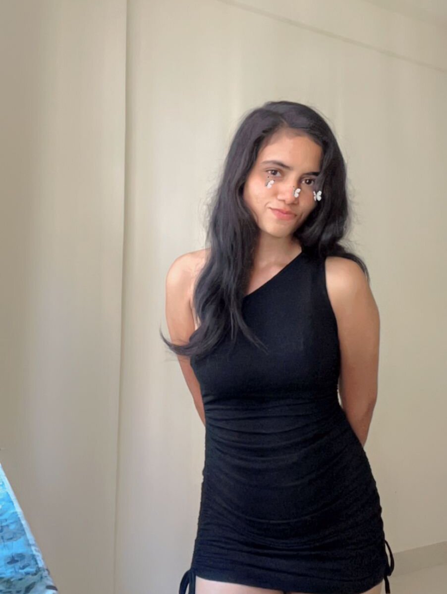 watchgirlcam.com monika-15 livesex profile in next-stream-october-27-31-1030am-430pm cams