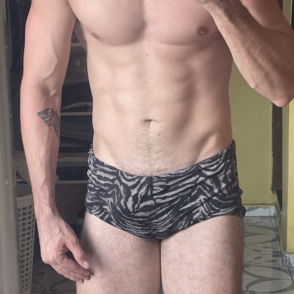 cayq from stripchat