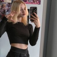 AmyMoralesg's Offline Chat Room