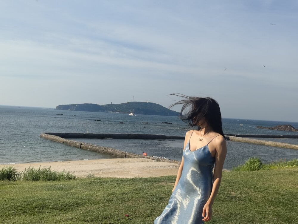 pornsexycams.com kiss-kissme livesex profile in bisexual cams