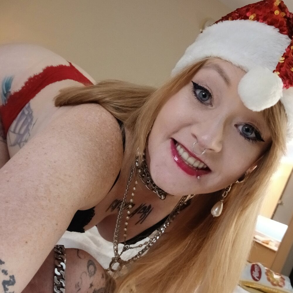 Lilith_LeStrange666's Offline XXX Chat