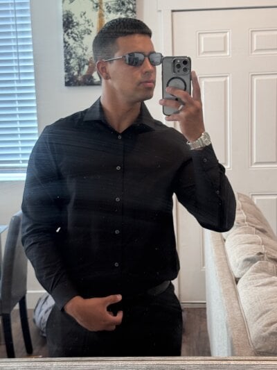 ADONIS_BLACK