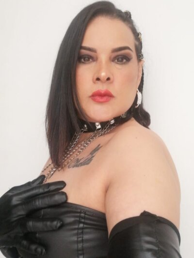 skarleth_belluci - curvy milfs