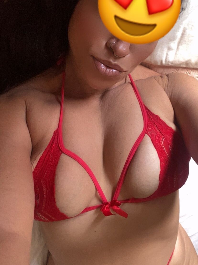 Feiticeira25's Offline XXX Chat