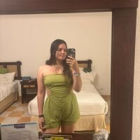 AlondraPink_'s webcam live show