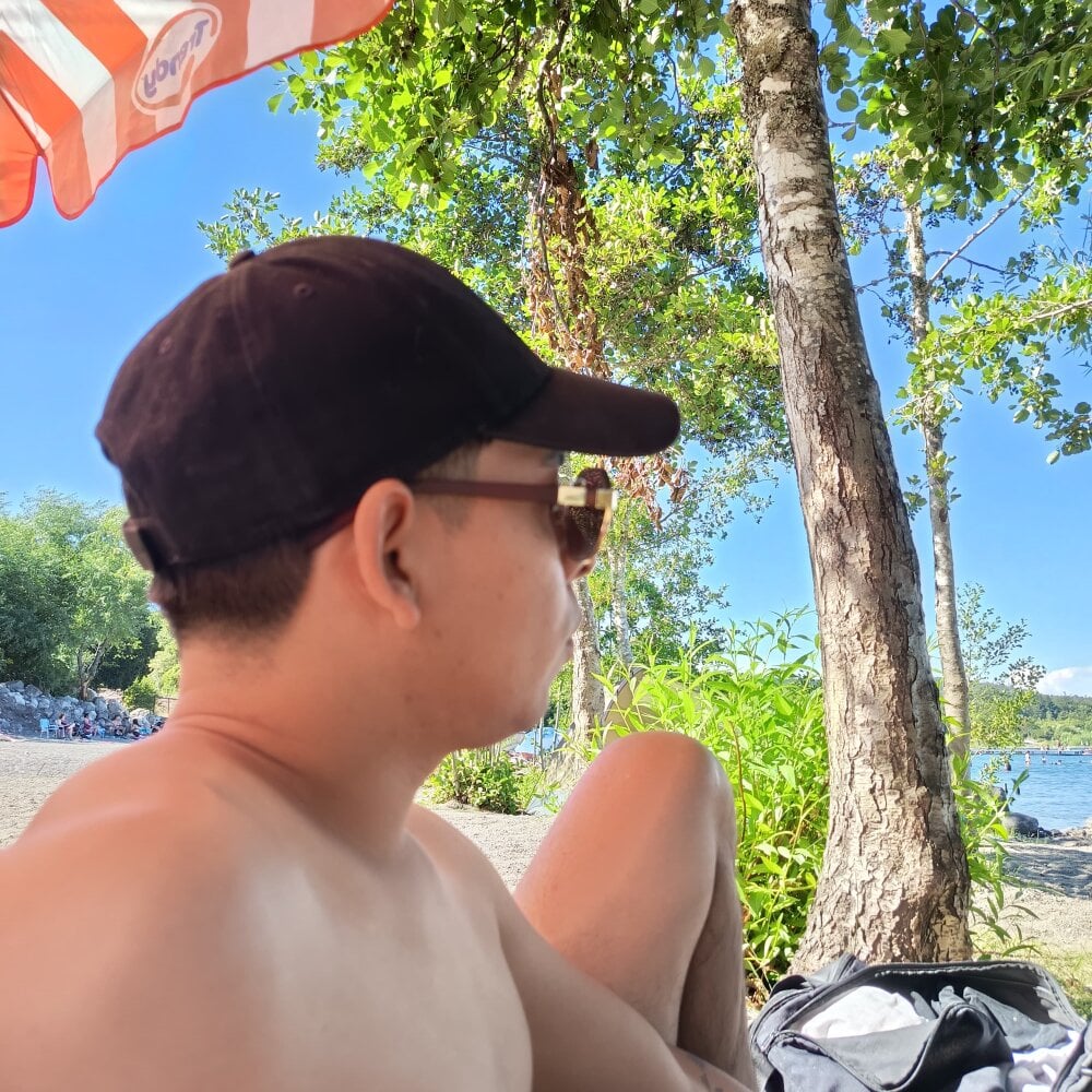 alejandro_12134's Offline XXX Chat