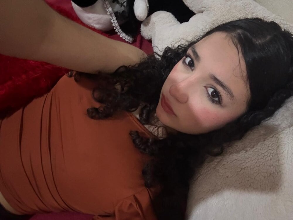 luna_shire webcam profile - Belgian