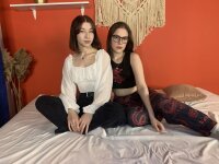 LisMaunti's Offline Chat Room