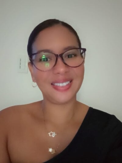 carla_099 from stripchat