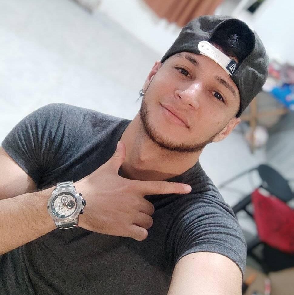 erick_santiago from stripchat