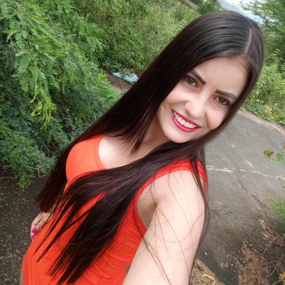 Yerika1 🕒 free nude webcam