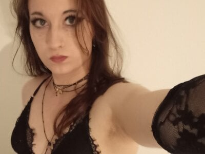 ezmeralda_casimir's Offline XXX Chat