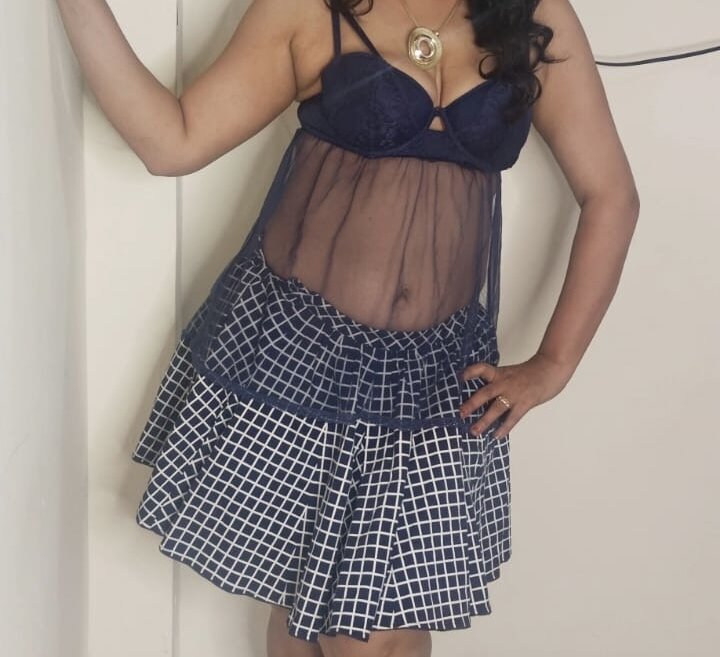 Taniya_Aah's chat room