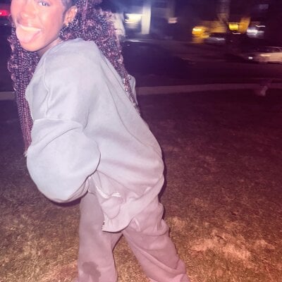 CookiesNcreaming Live Cam on StripChat and RICams