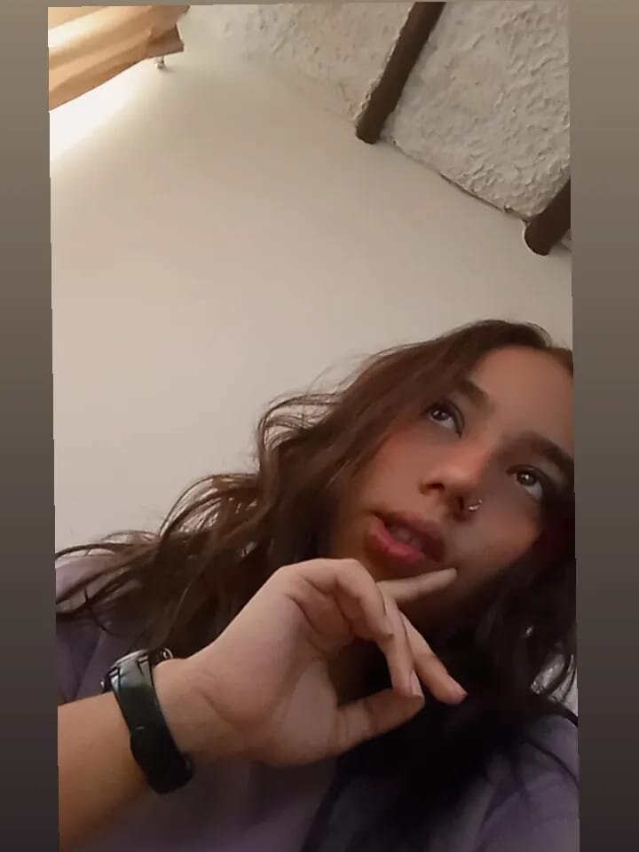 mia_thomnson
