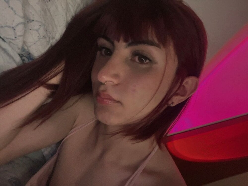 0alicee's Offline XXX Chat