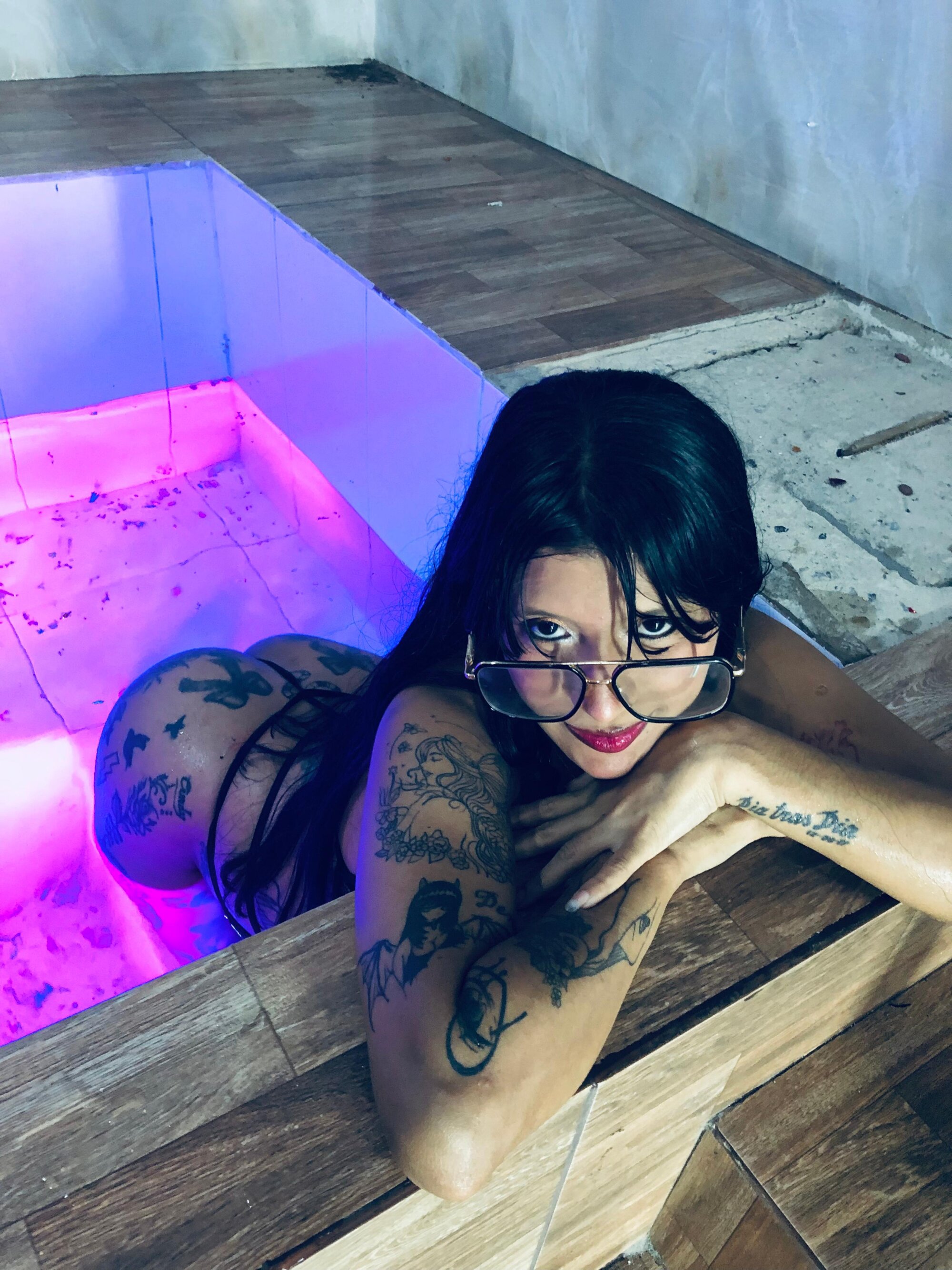 Luxury_Dirt_Latina