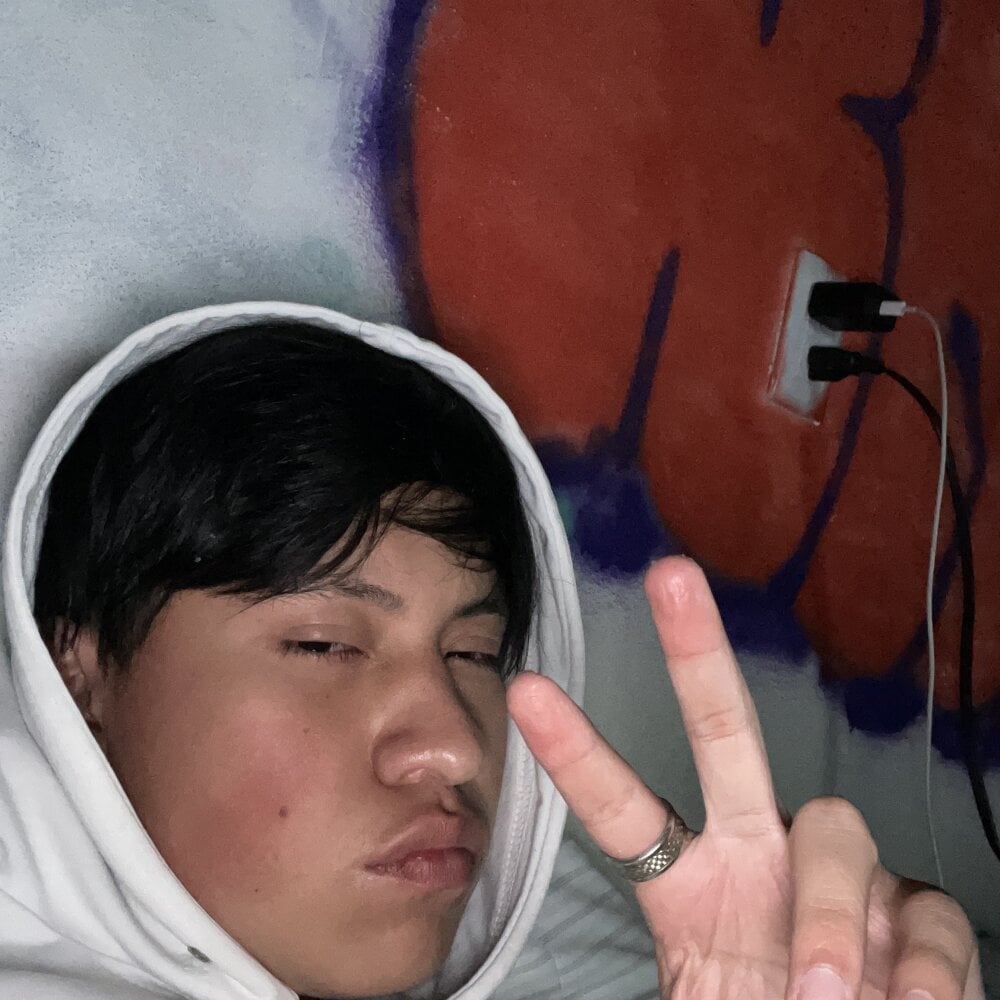 lilbxby34's Offline XXX Chat