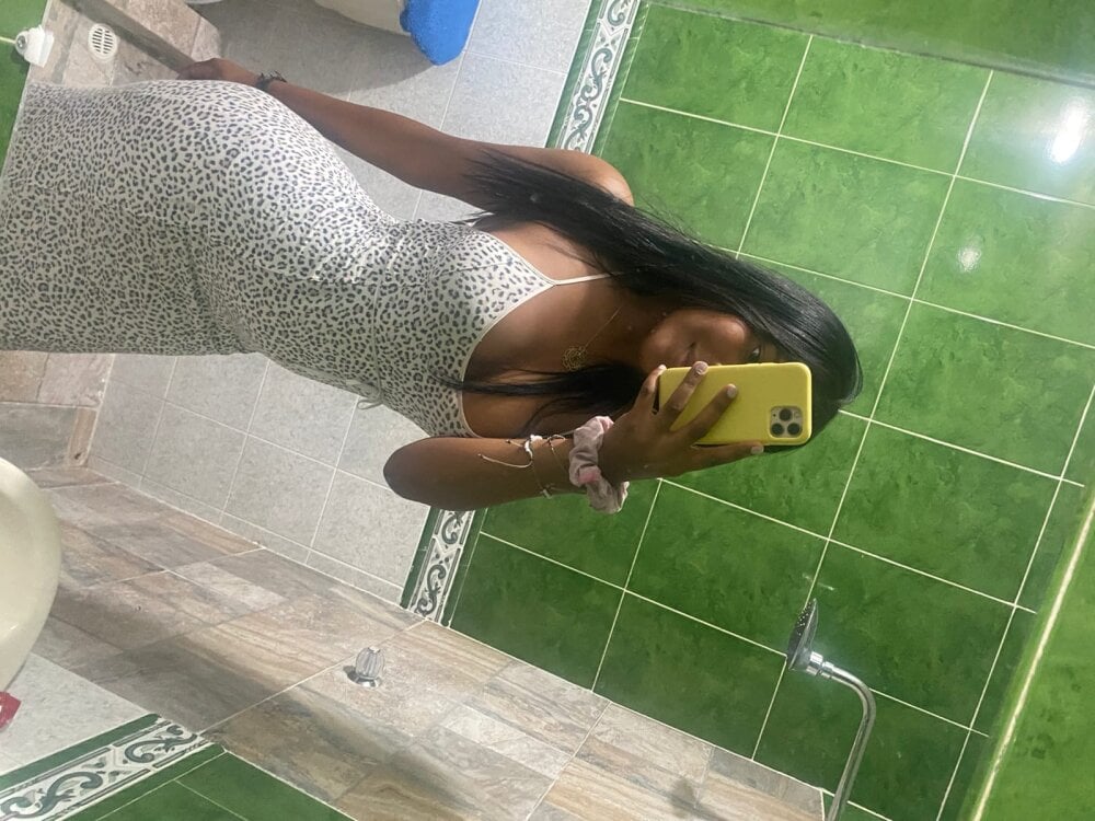 NYRA_KISS profile