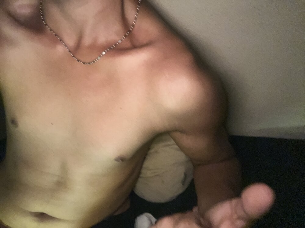 crustycodfish from stripchat