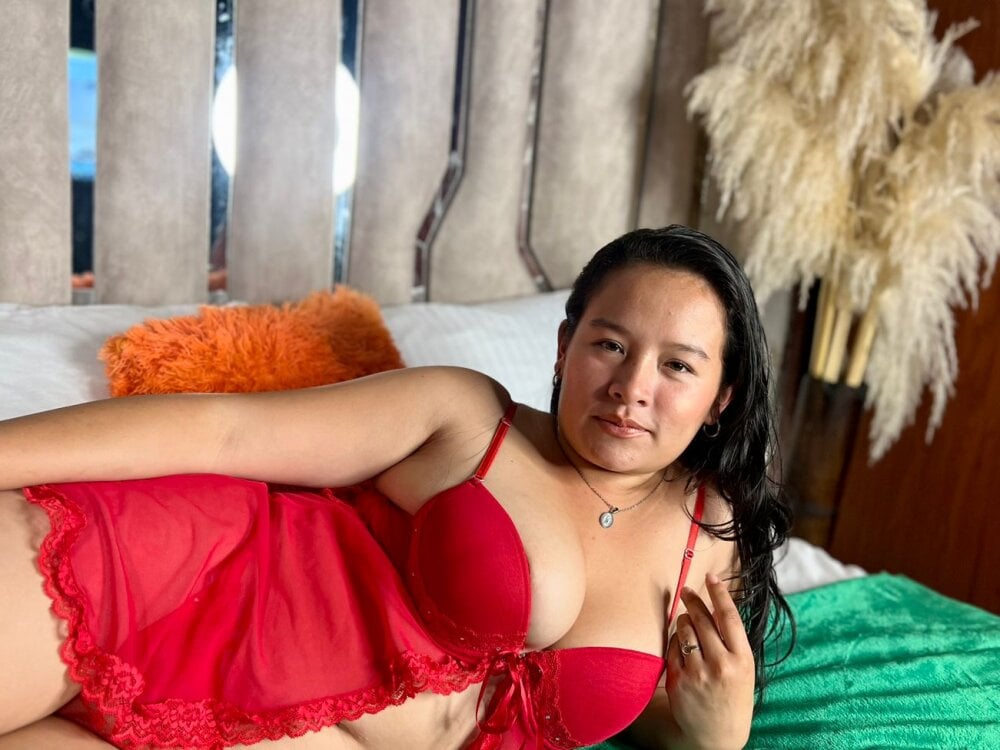 free6cams.com valentina__lux livesex profile in middleeastern cams