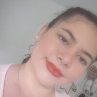 Thalia_brown1's Offline Chat Room