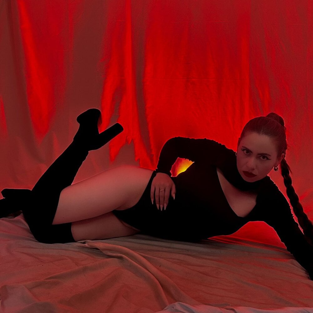 Live sex webcam photo for Dulce_charlottee #289938188