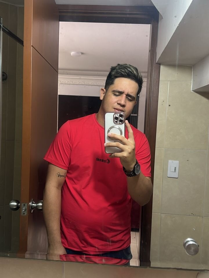 Apolo_Hot's Offline XXX Chat