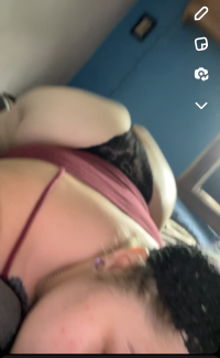 trippybarbie__2's Offline Chat Room