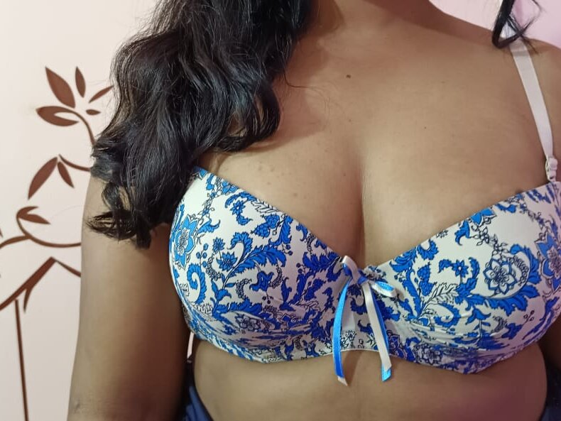 Jhanvi_05 🌩 cam