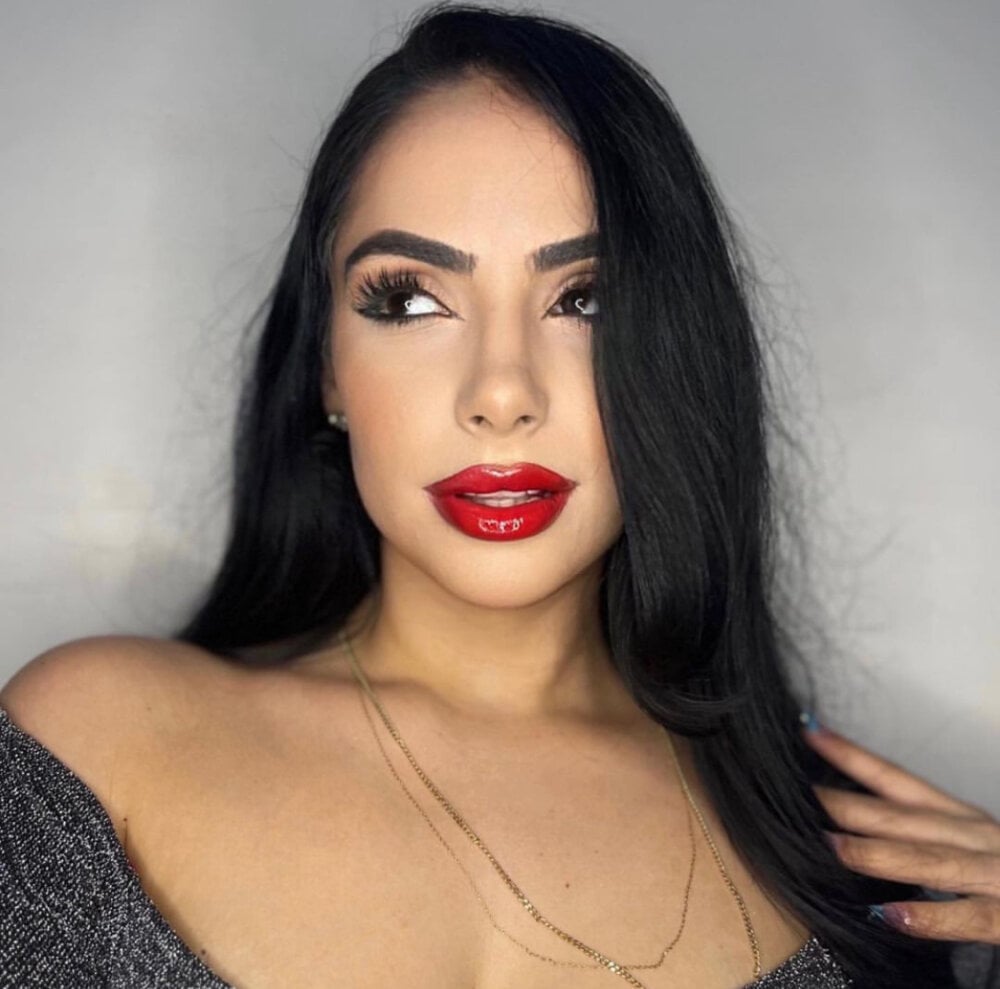 SexyDelaJ live cam model at StripChat