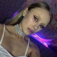 EffieAllen Adlı Modelin Çevrimdışı Sohbet Odası